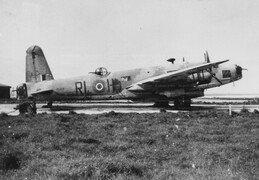HG214 Vickers Warwick