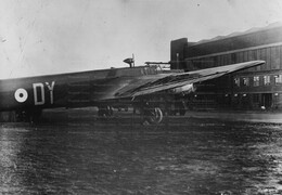 N1377 Armstrong Whitworth Whitley