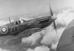 P8332 Supermarine Spitfire Vb