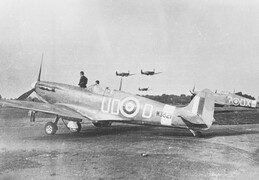 W3821 Supermarine Spitfire Vb