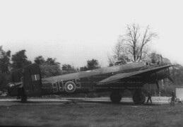 NA353 Handley Page Halifax