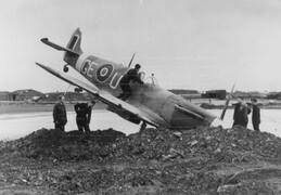 AA944 Supermarine Spitfire V