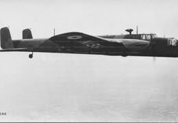 N1352 Armstrong Whitworth Whitley