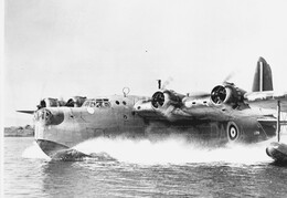 L5798 Short Sunderland L5798 DA-A