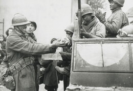 French and American Soliders