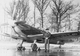 TE387 Supermarine Spitfire