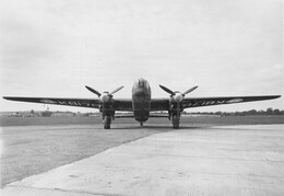 K8178 Vickers Armstrong Warwick