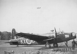 R1466 Vickers Armstrong Wellington IC