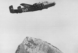 ST804 Handley Page Halifax