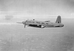 HG227 Vickers Armstrong Warwick