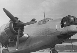 Vickers Armstrong Warwick 