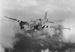 HF944 Vickers Warwick