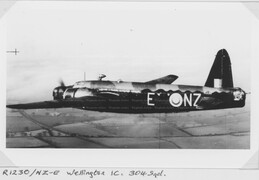 R1230 Vickers Wellington IC