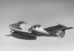 EE521 Gloster Meteor IV
