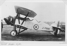 J7000 Armstrong Whitworth Siskin III DC