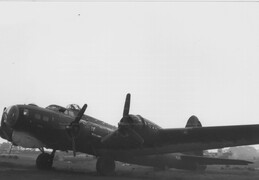 KJ120 Boeing B-17 Flying Fortress