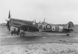 EN133 Supermarine Spitfire IX