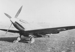 N3297 Supermarine Spitfire VIII