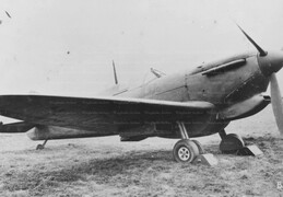 X4922 Supermarine Spitfire IIa