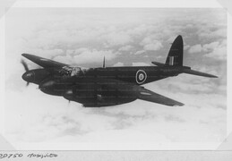 DD750 De Havilland Mosquito II