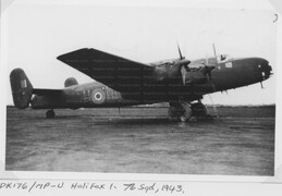 DK176 Handley Page Halifax I