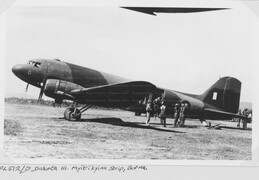 FL512 Douglas Dakota III