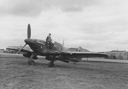 HL864 Hawker Hurricane IIc