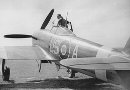 EK183 Hawker Typhoon