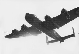 DT810 Avro Lancaster II