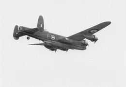 DT810 Avro Lancaster II