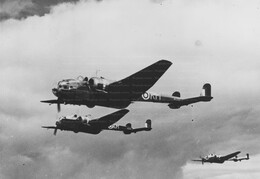 AE257 Handley Page Hampden