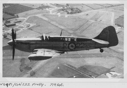 VG981 Fairey Firefly TT.4