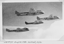 WR122 De Havilland Vampire FB.9