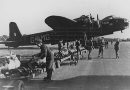 W7444 Short Stirling