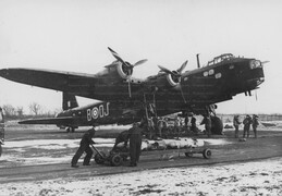 W7455 Short Stirling