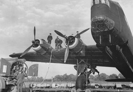 W7444 Short Stirling
