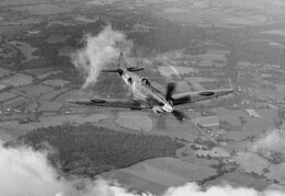 PM655 Supermarine Spitfire PR XIX