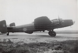 NR187 Handley Page Halifax