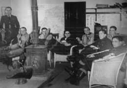 609 Sqn pilots