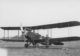 C6114 de Havilland DH9