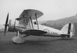 J9125 Gloster Gauntlet
