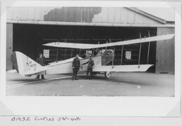 B1932 Curtiss JN-4A