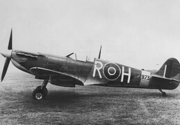 P7973 Supermarine Spitfire IIa