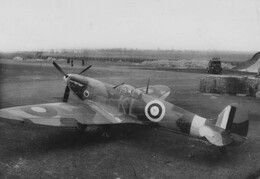 P7666 Supermarine Spitfire IIa